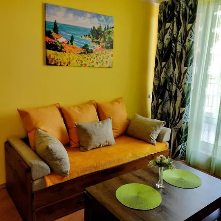 Crown Fort Club, Sea View Apartment 아파트 스베티 블라스