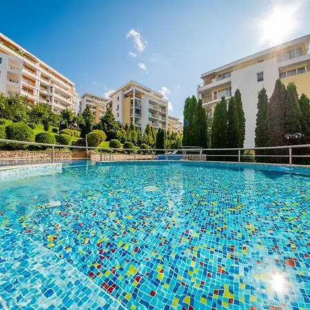Crown Fort Club, Sea View Apartment 아파트 스베티 블라스