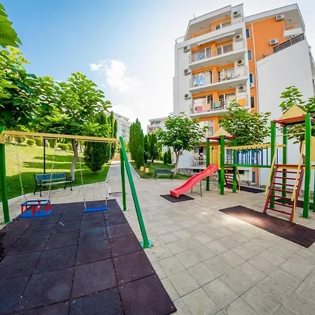 Crown Fort Club, Sea View Apartment 아파트 스베티 블라스