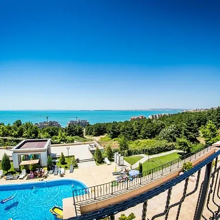 アパート Crown Fort Club, Sea View Apartment